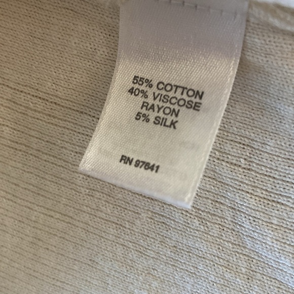 J Jill long duster size XL in off white color, two pockets, three buttons - Picture 7 of 8